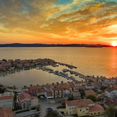 Apartments With A Parking Space Bibinje, Zadar - 14436 외부 사진