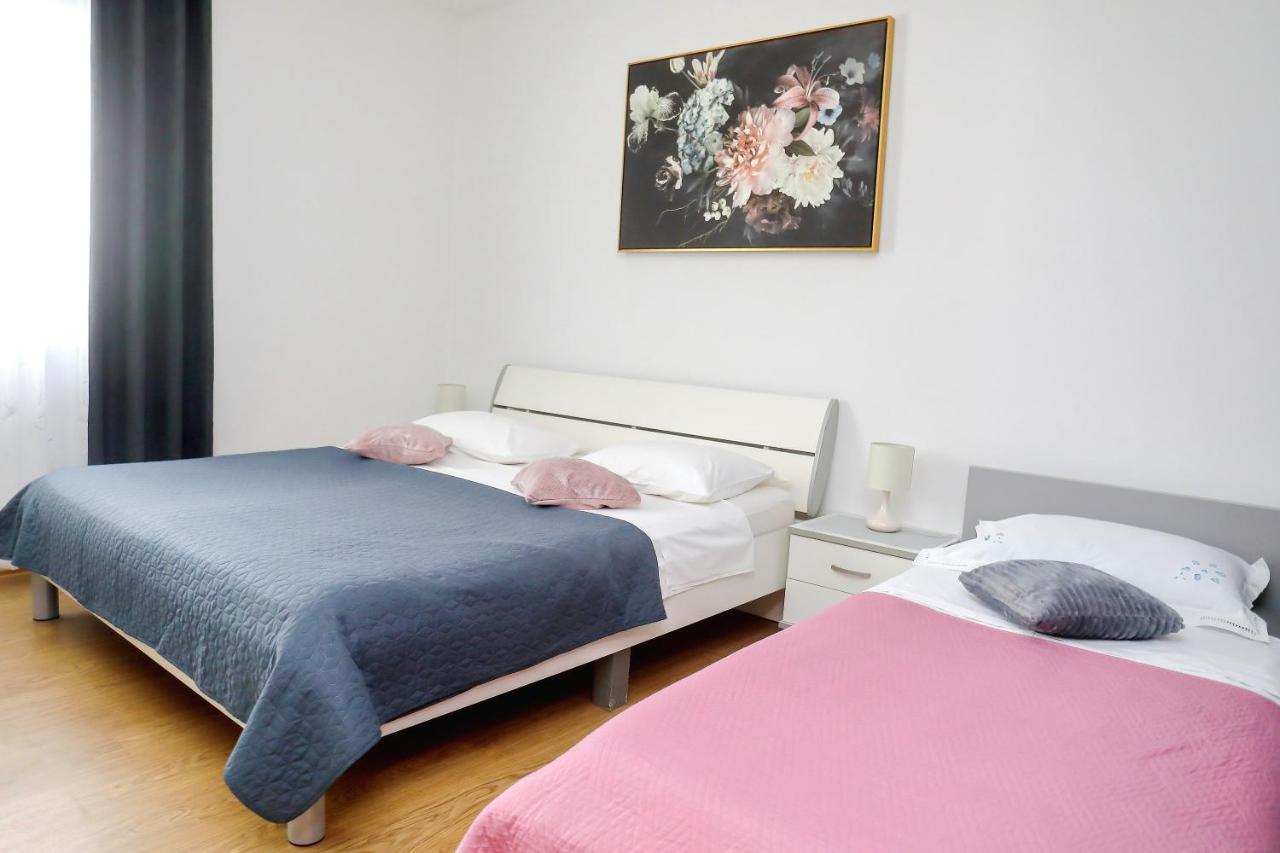 Apartments With A Parking Space Bibinje, Zadar - 14436 외부 사진